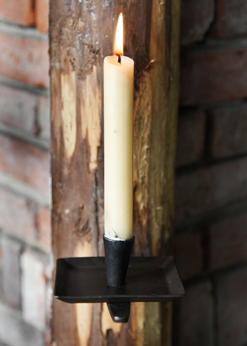 Kwadratowy świecznik, Museum of London