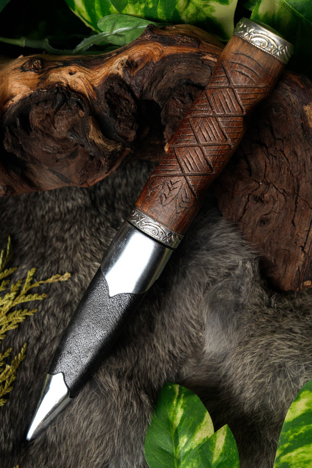 Sgian Dubh, semi-sharp