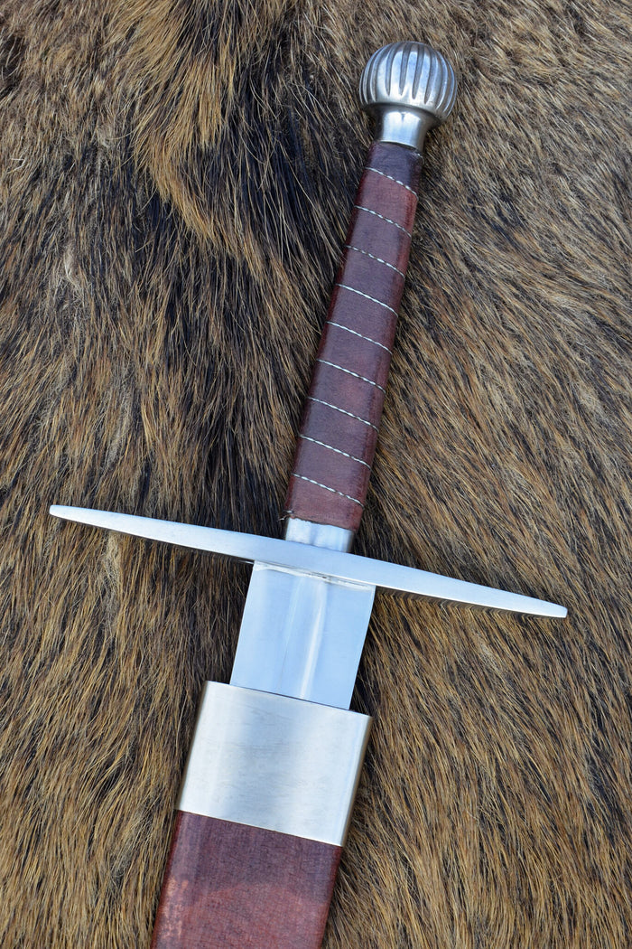 Hand-and-a-half sword Oakeshott type XIIIa, semi-sharp