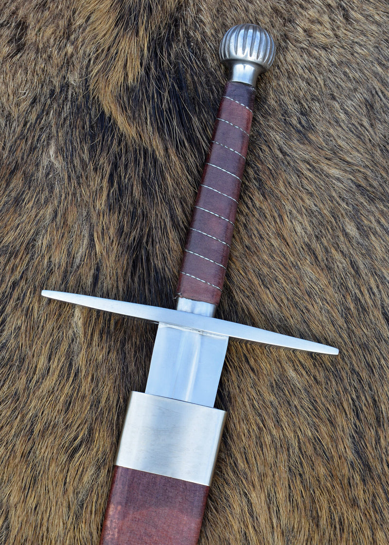 Spada a una mano e mezza Oakeshott tipo XIIIa, semi-affilata