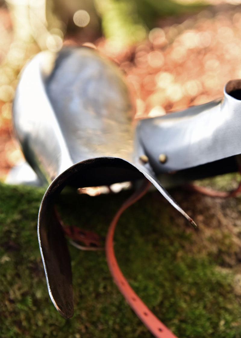 XV-wieczne mediolańskie nagolenniki, 2 mm