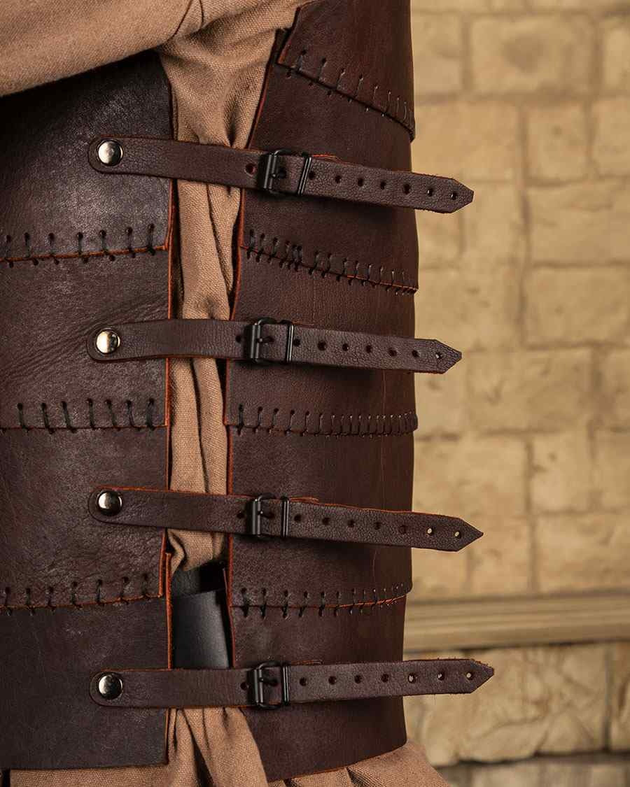 Leather cuirass Erend, brown