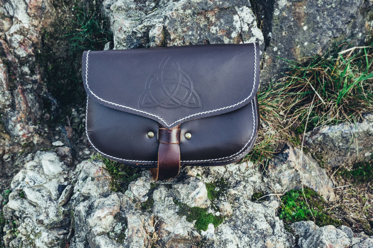 Celtic bag triquetra, brown