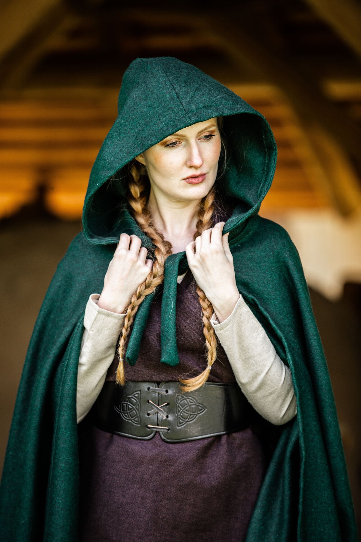 Medieval cloak Karen green, wool mix