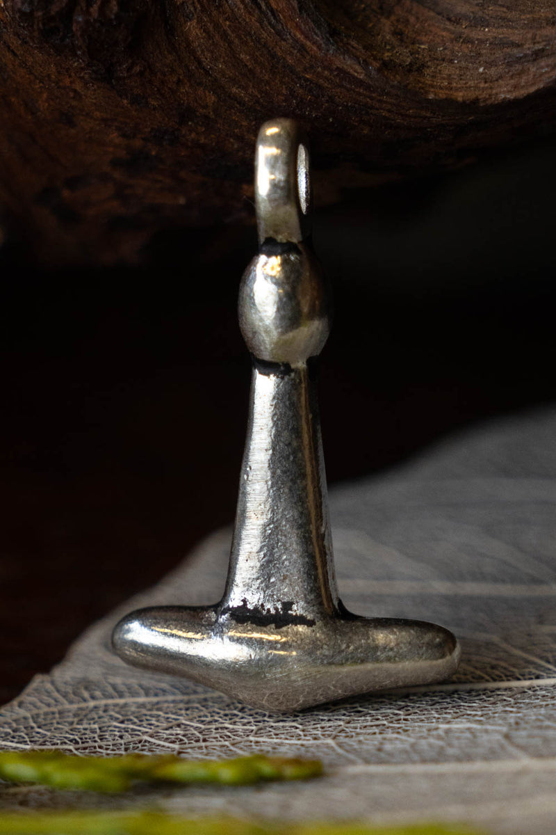 Haithabu Thorshammer, versilberte Bronze