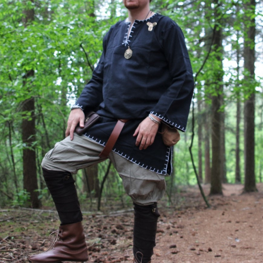 Germanic Thorsberg tunic with authentic zoom, black