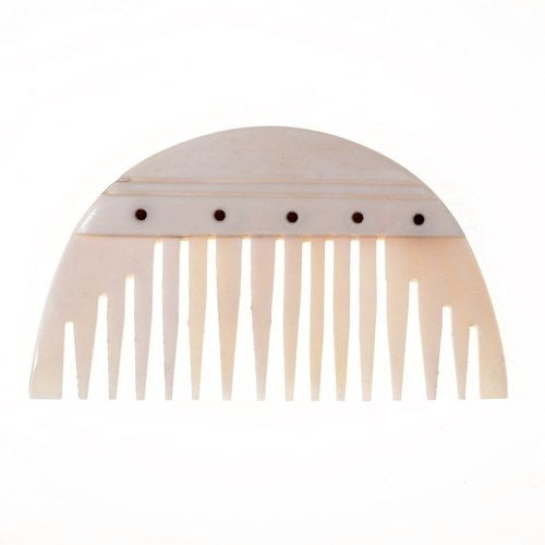 Germanic semicircular comb