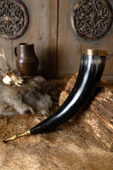 Trinkhorn Odin mit Lederhalter, 300–500 ml