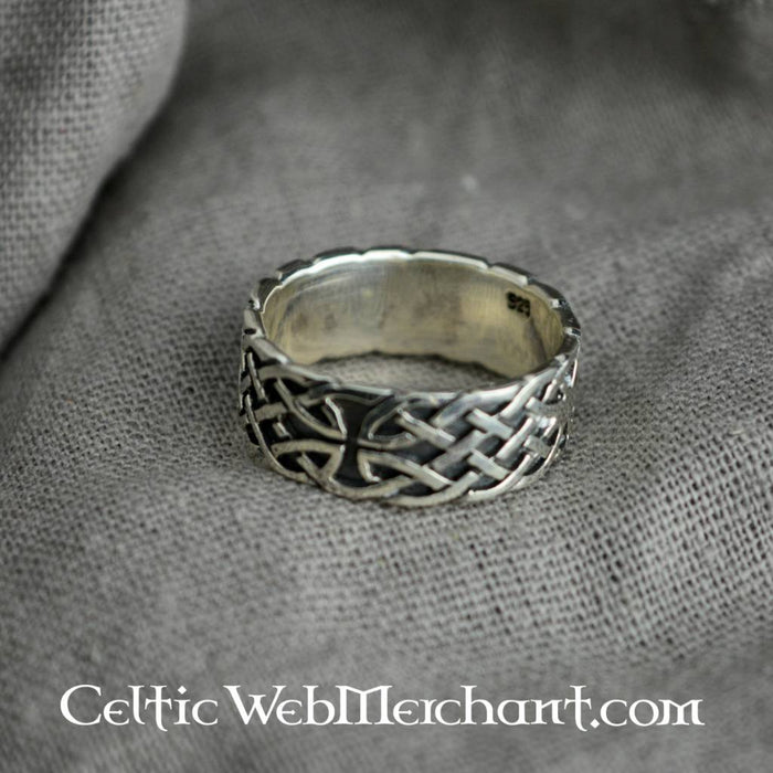 Celtic ring with knot motive, sterling silver