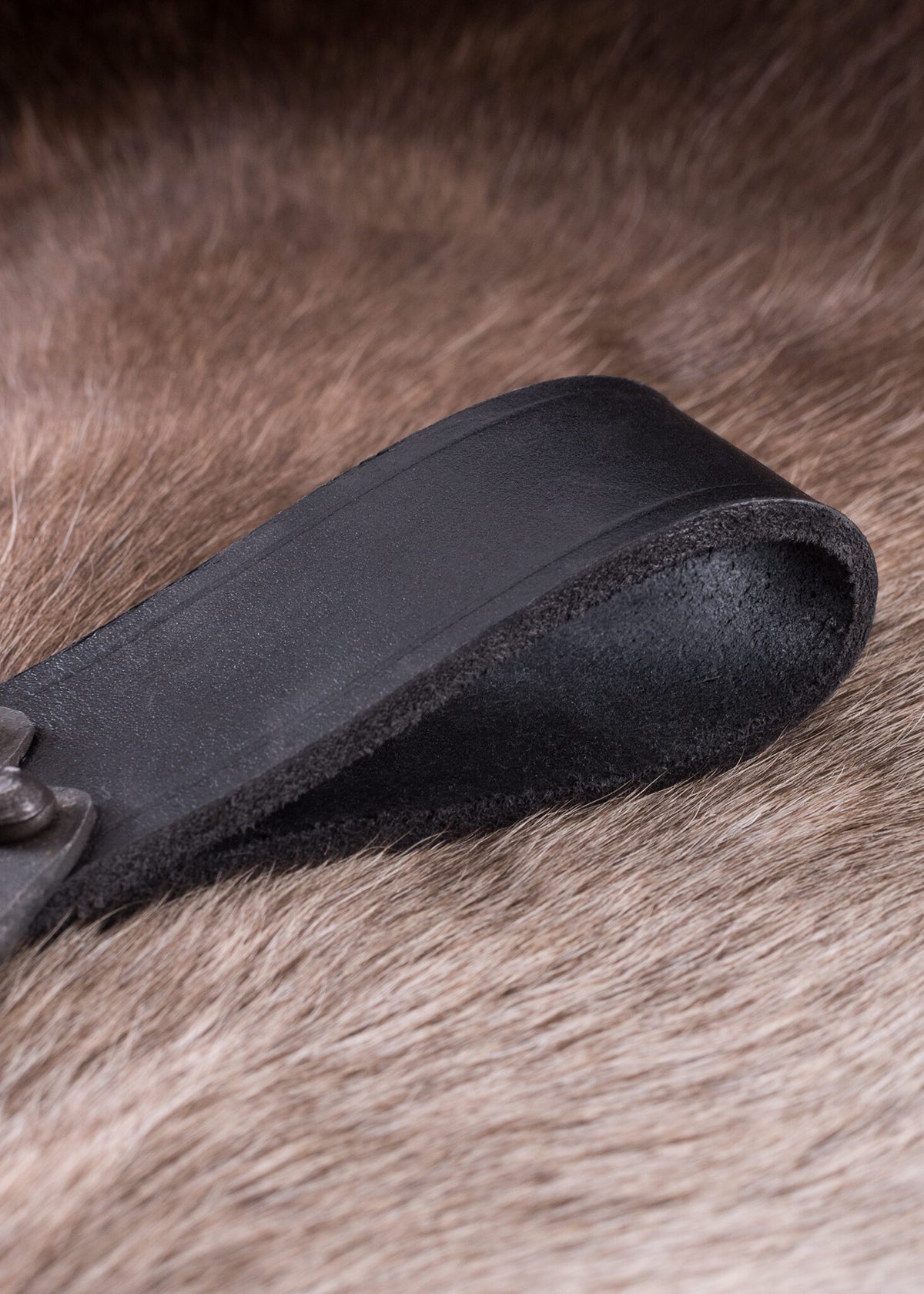Authentic axe holder for belt