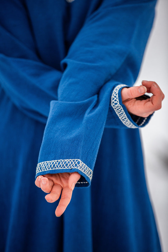 Early medieval dress Aelswith, blue