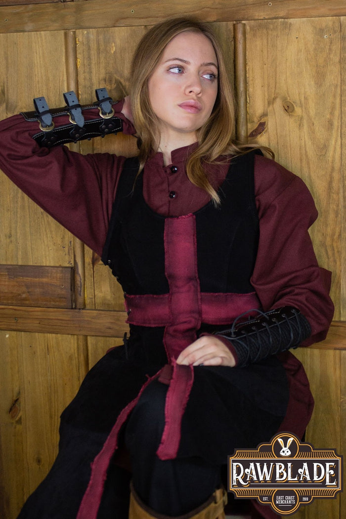 Cross knight tabard, woman - black/red