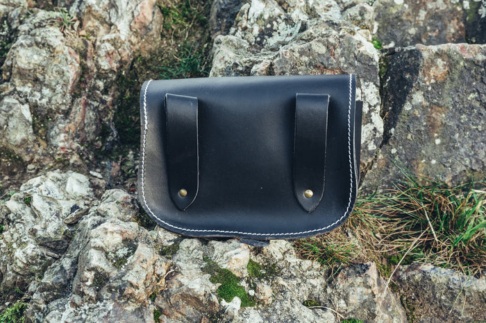 Celtic bag triquetra, black