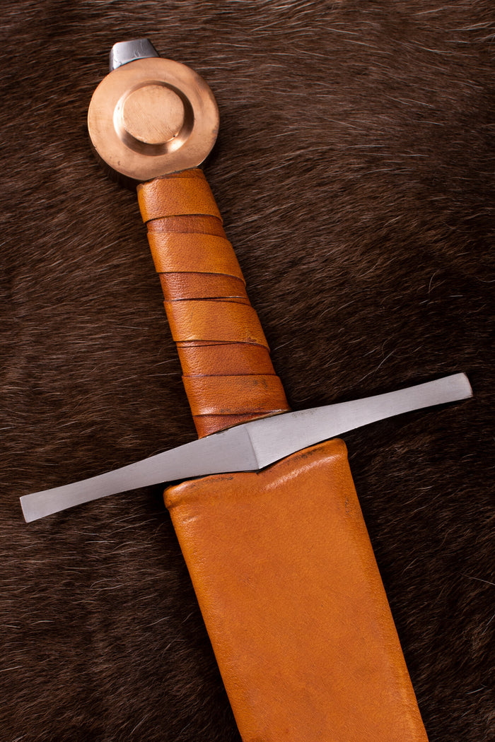 Knight sword Sankt Annen, 12th century, semi-sharp