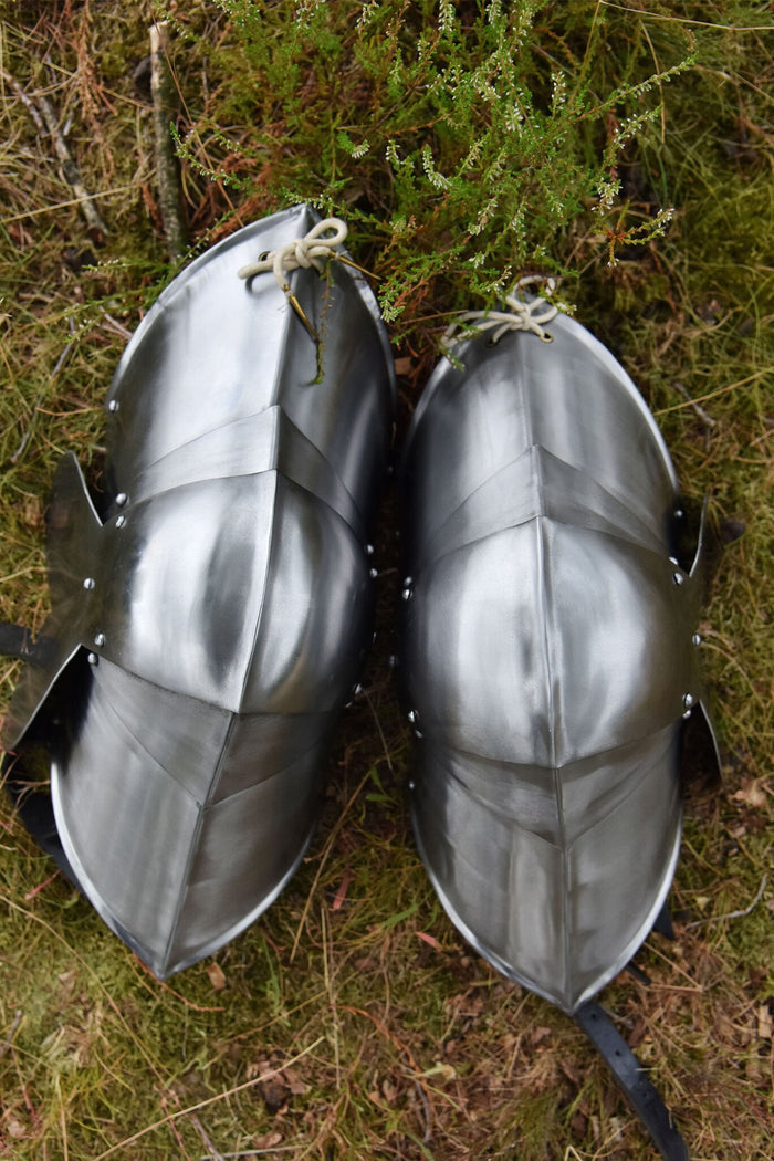 15th century poleyns, 1.6 mm