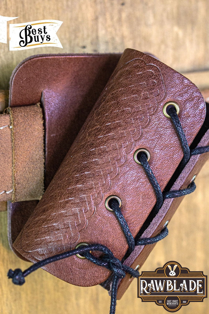Nemain Holder - Brown - right-handed
