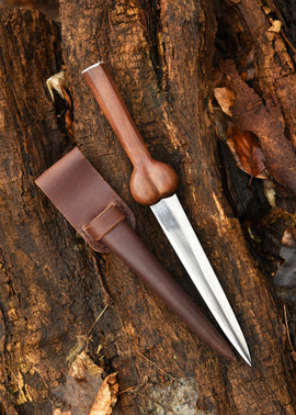 Bollock dagger, semi-sharp