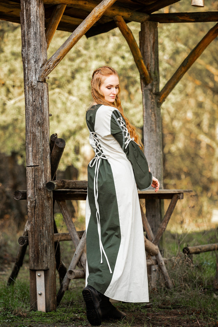 Medieval dress Serena, green