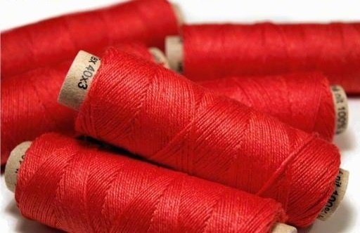 Linen yarn red, 50 m