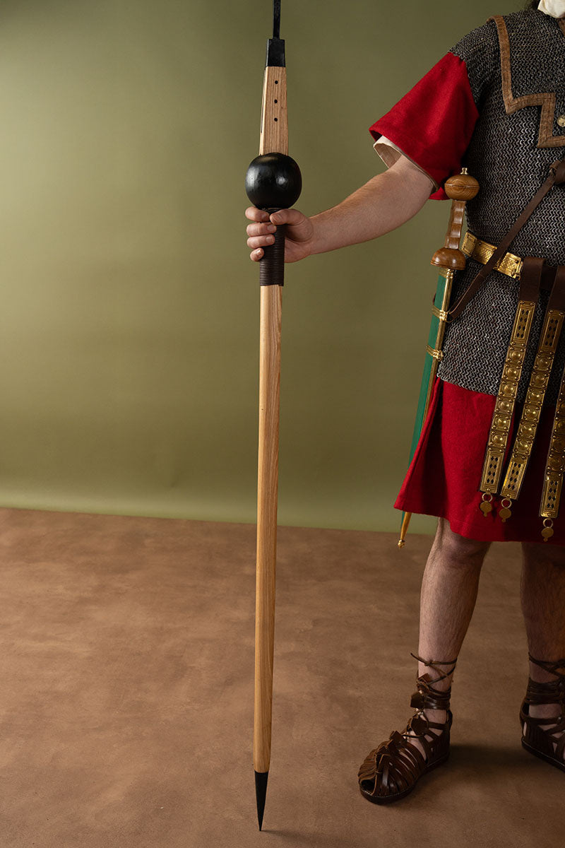 Pilum romano tradicional, semi-afilado