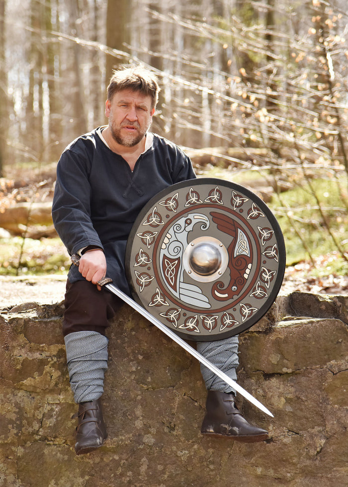 Viking shield with ravens and triquetras