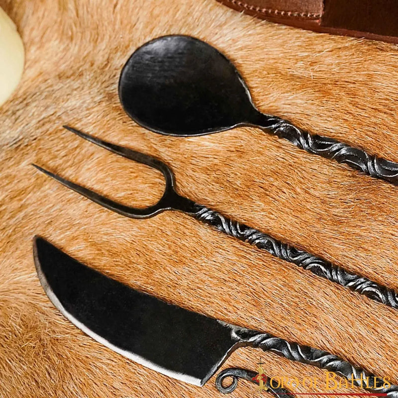 Set di posate con fodero