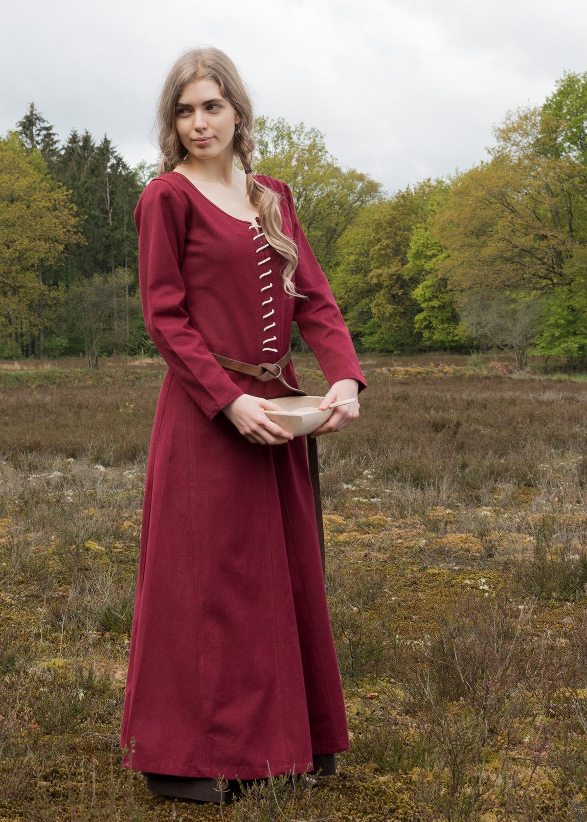 Cotehardie Christina, burgundy red