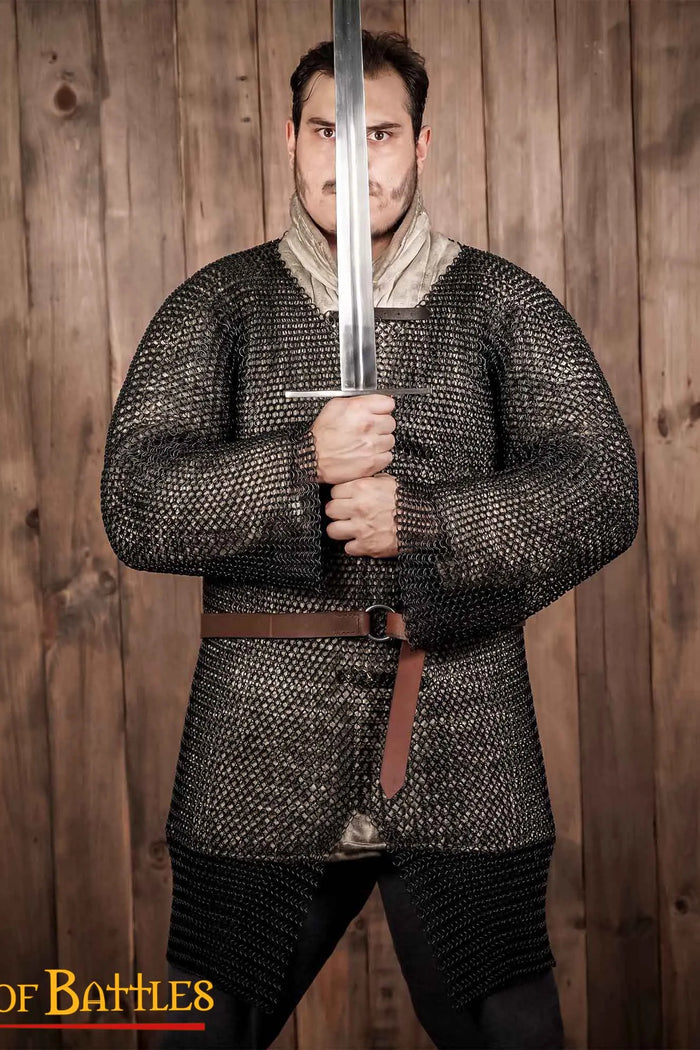 Hauberk with split, black, unriveted 10 mm