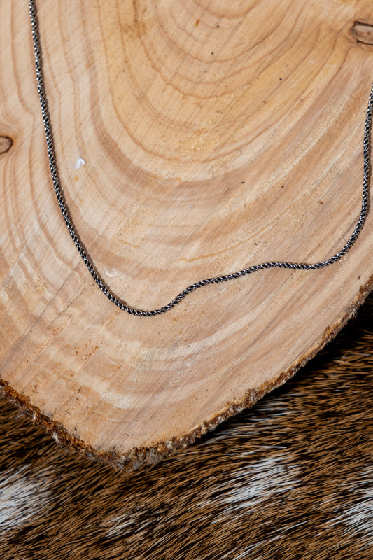 Srebrny łańcuch ogniwowy 46 cm, drewno