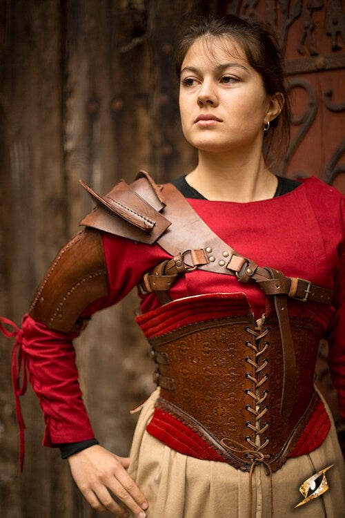 Leather shoulder armour, brown