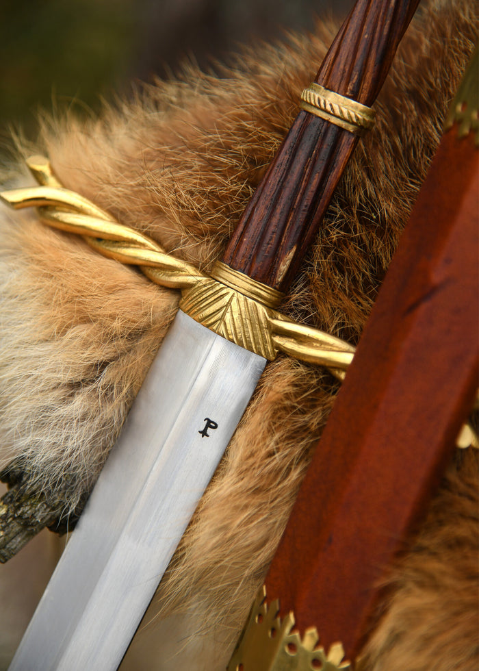 Medieval sword Oakeshott XVIII, semi-sharp