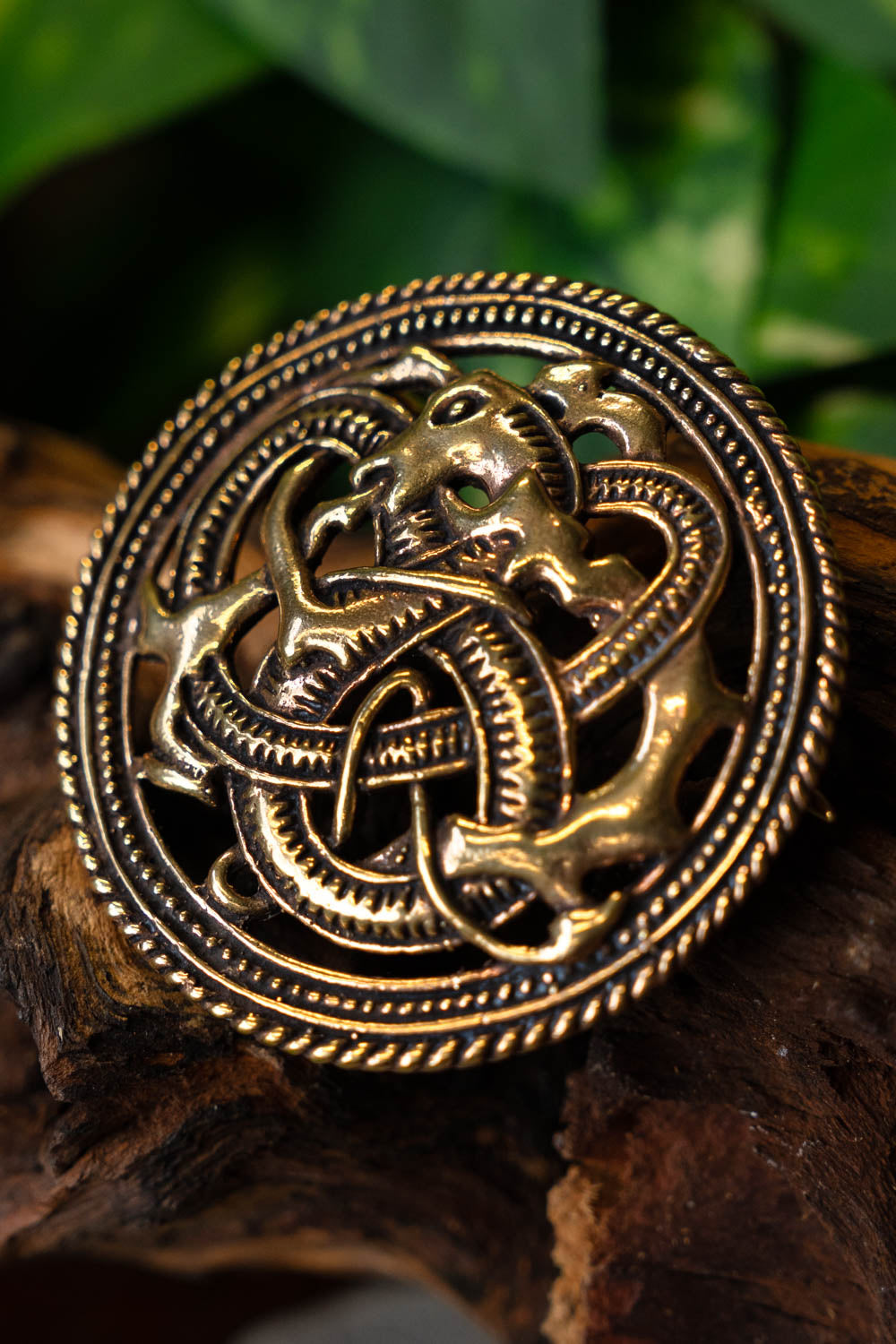 Urnesstyle Discfibula, brass