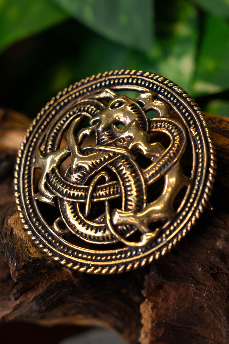 Urnes-stil skivefibula, messing