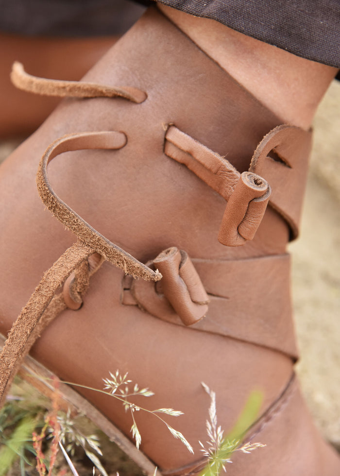 Viking shoes Jorvik with nails, light brown
