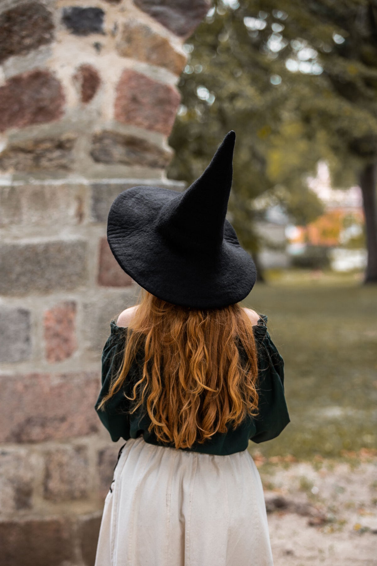 Witches hat, black, wool felt