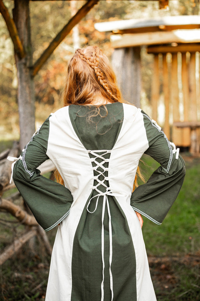 Medieval dress Serena, green