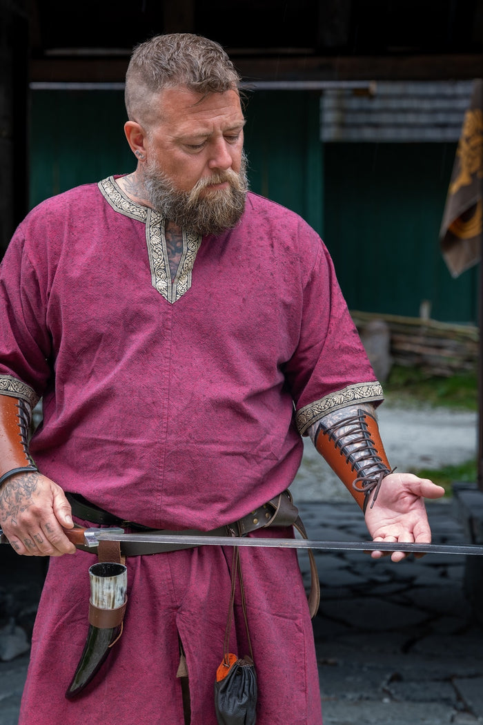 Celtic tunic, short sleeves, red