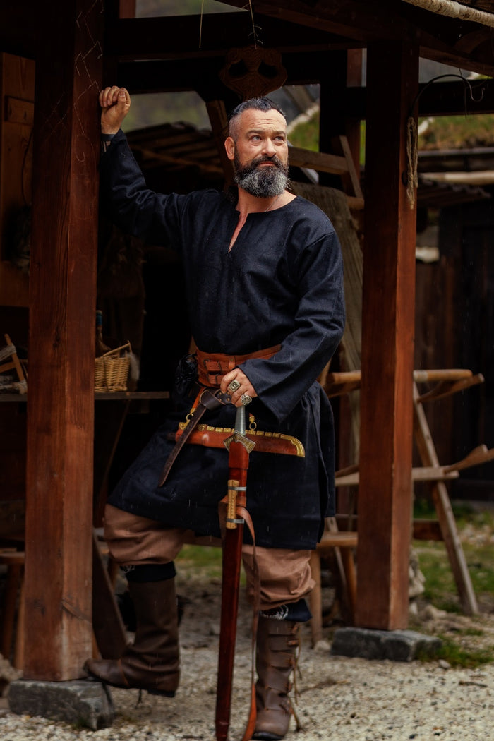 Medieval tunic Folcart, black, wool blend