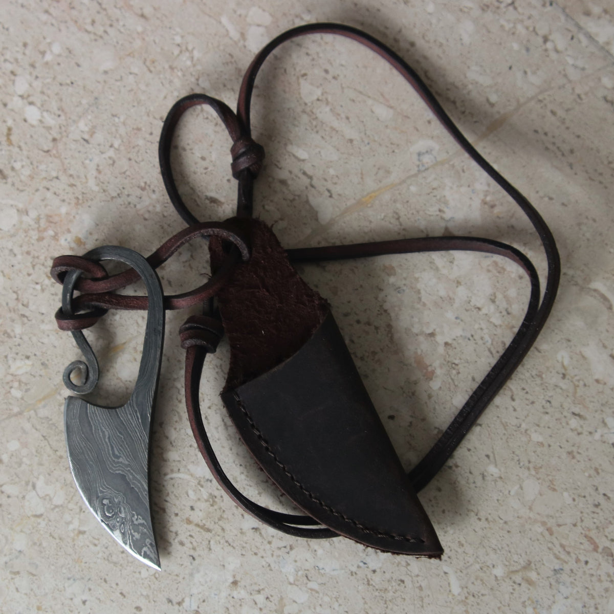 Germanic neck knife damast steel, sharp