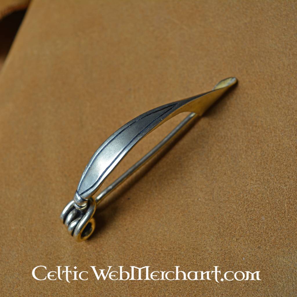 Celtic bow fibula, 3rd–1st century BC, bronze