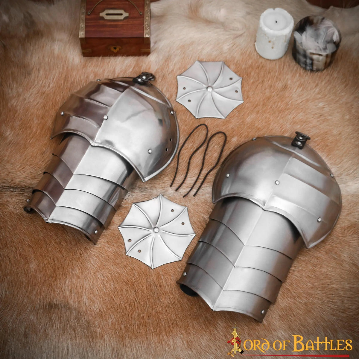 Gothic pauldrons with roundels, 1.6 mm