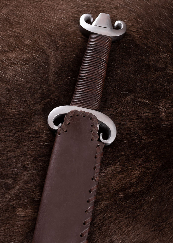 Viking sword Petersen type G, semi-sharp