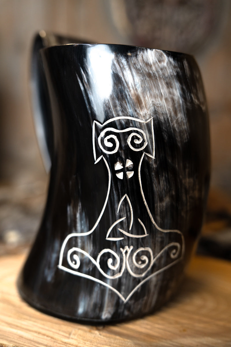 Viking horn mug with Thor's hammer, 500-650 ml