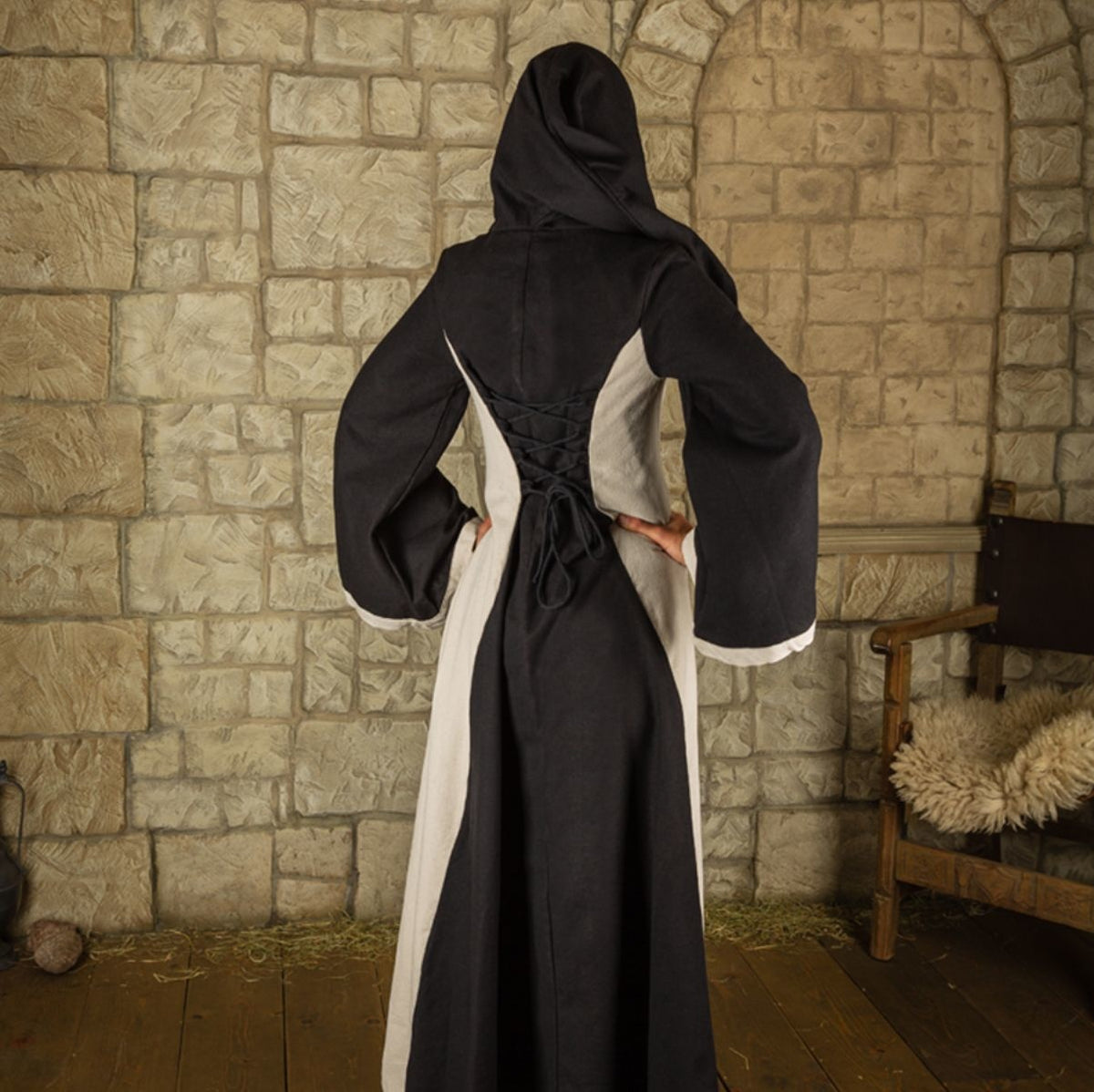 Medieval dress iris, black/cream