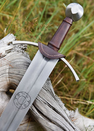 Toto knight sword with scabbard, 13th/14th century, semi-sharp
