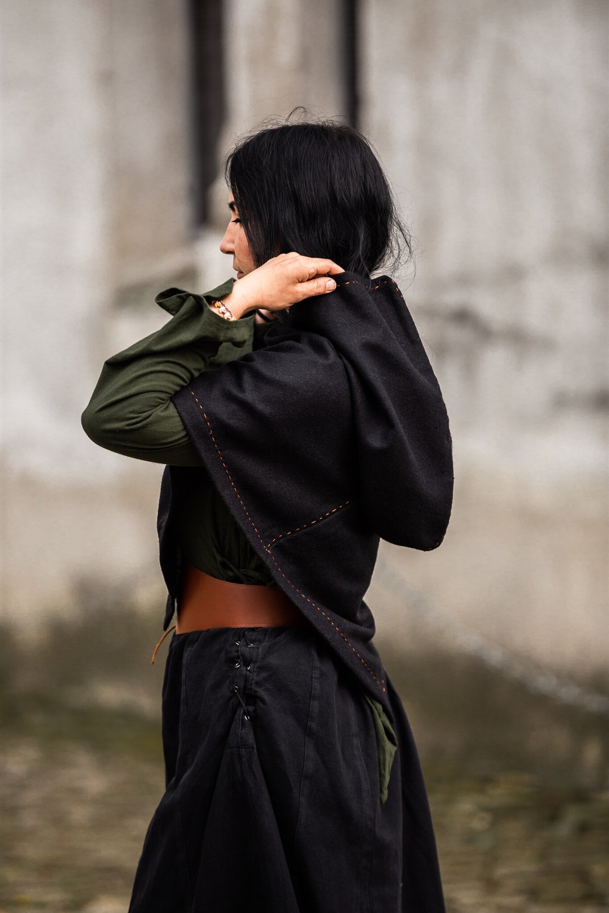 Skjoldehamn hood Halfdan, black, wool mix