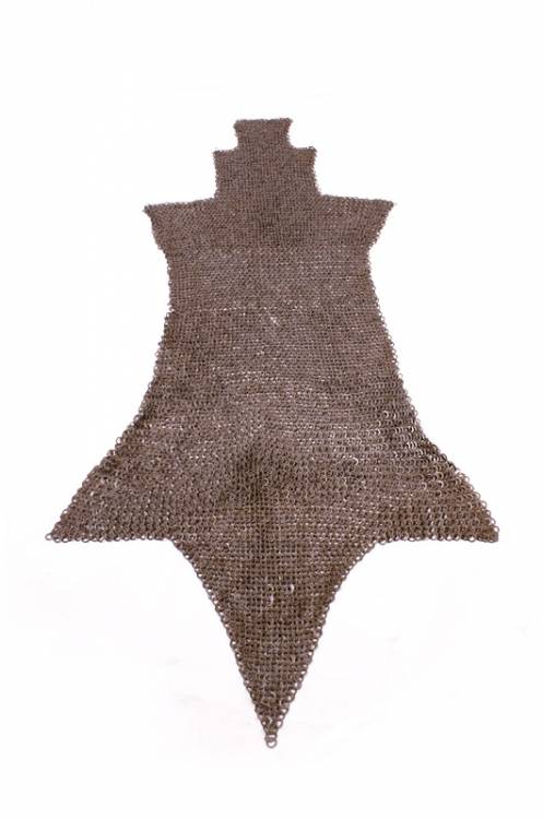 Chain mail chausses, flat rings wedge rivets, 8 mm