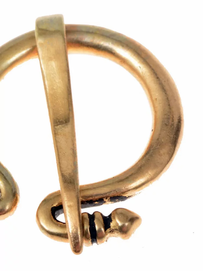 Small Roman Omega brooch, bronze