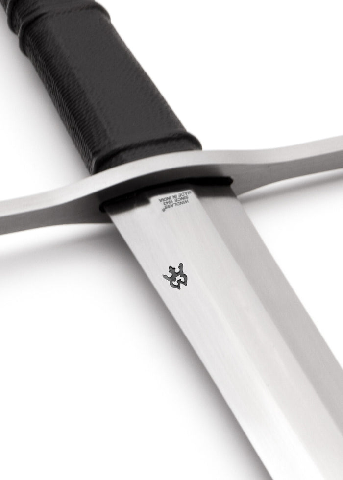English 15th century longsword, Royal Armouries, semi-sharp