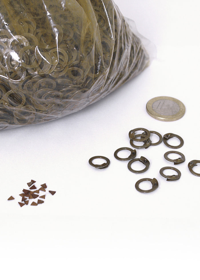 1 kg flat rings, wedge rivets, 8 mm